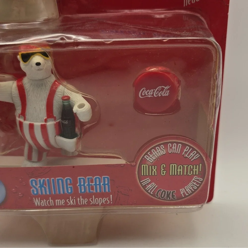 Coca-Cola Polar Crew Wind-Up Skiing Bear w/ Magnetic Skis Bottle Cap Key 1996